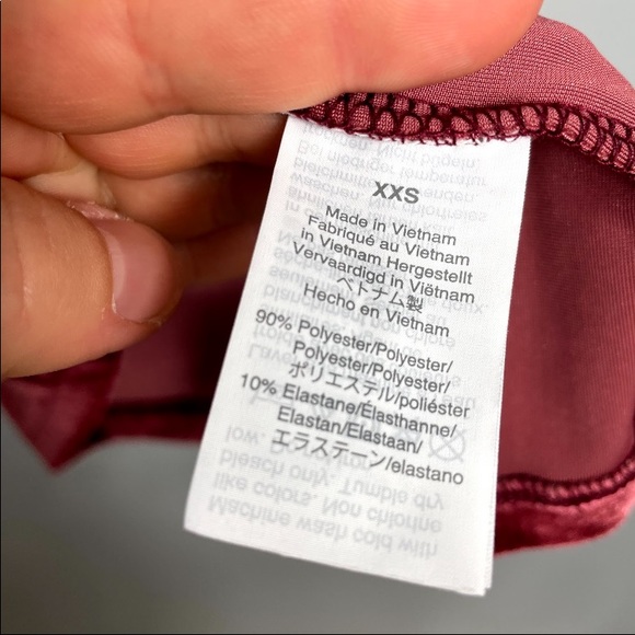 J. CREW Burgundy Velvet Mock-neck Tank sz XXS - Picture 5 of 7